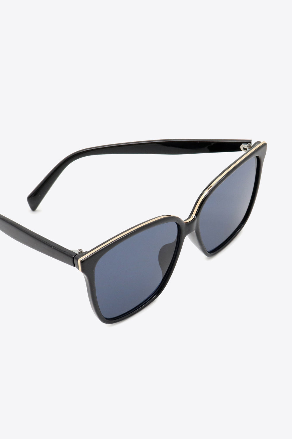 Suns Out Polycarbonate Frame Wayfarer Sunglasses