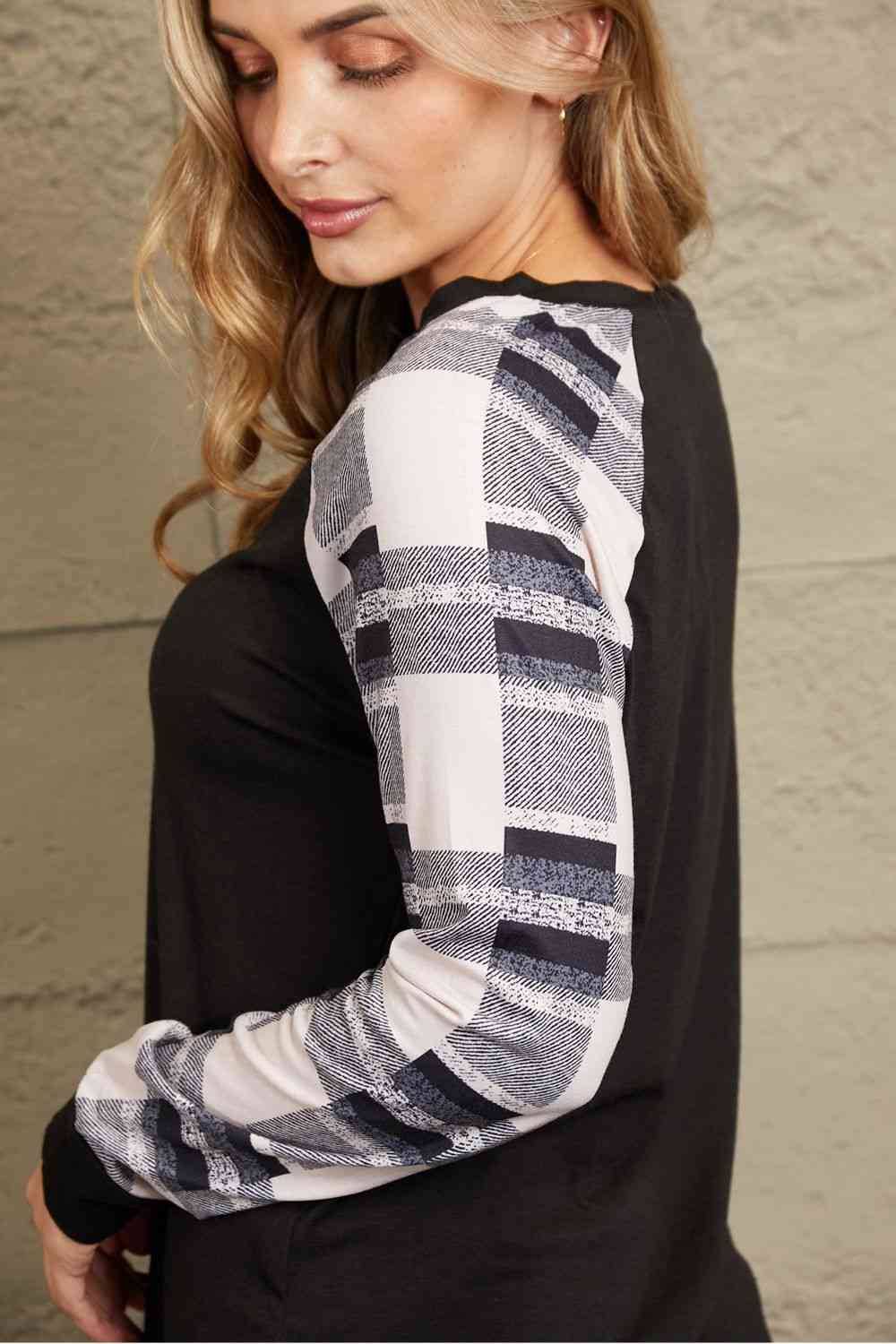 Double Take Color Block Curved Hem Long Sleeve Tee