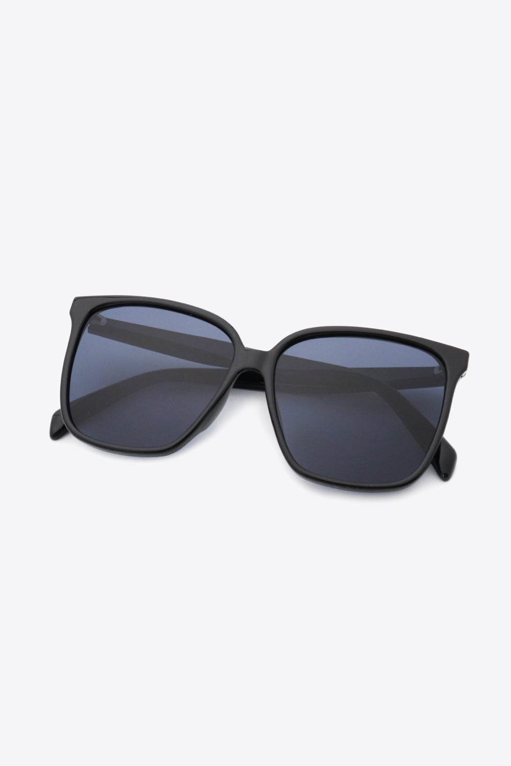 Suns Out Polycarbonate Frame Wayfarer Sunglasses