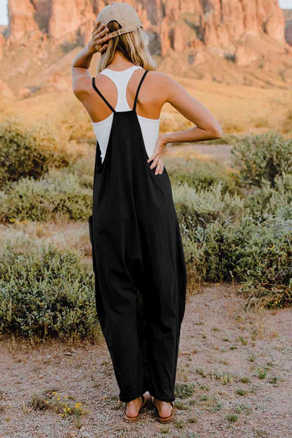 Best Selling V-Neck Sleeveless Jumpsuit with Pocket